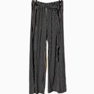 Women’s size medium Maxine Nichols pants